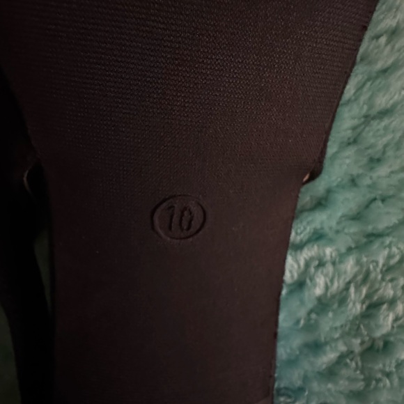 Streetwear Society Black Slingback Heels - Picture 6 of 9